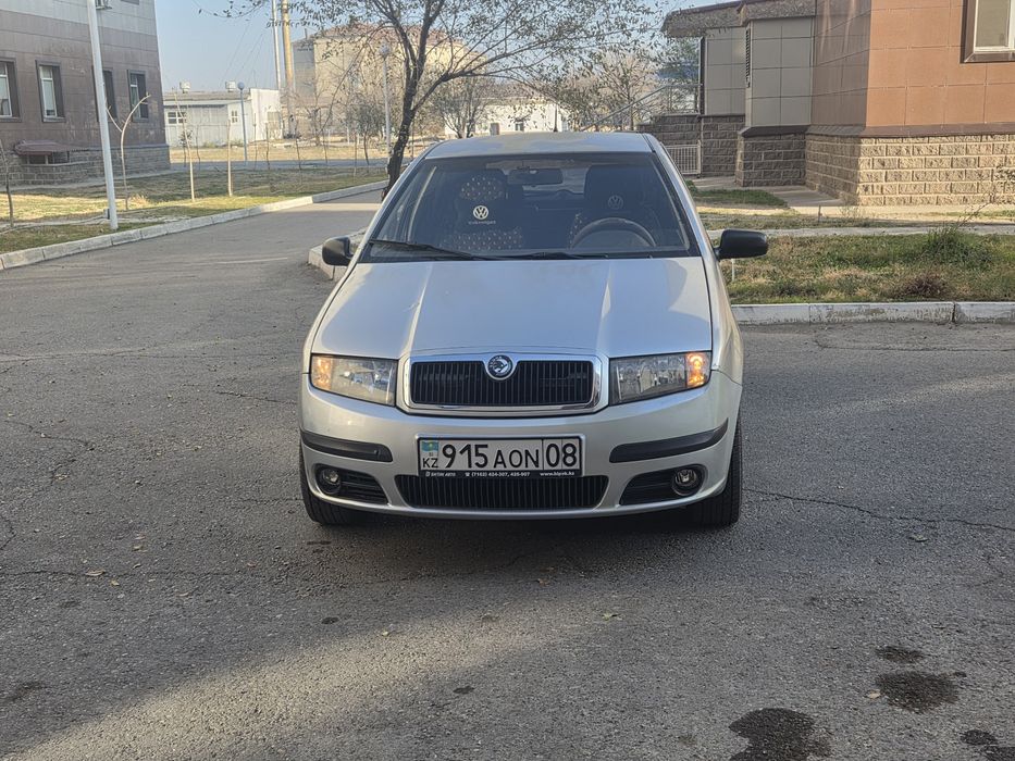 Продам машину Skoda fabia