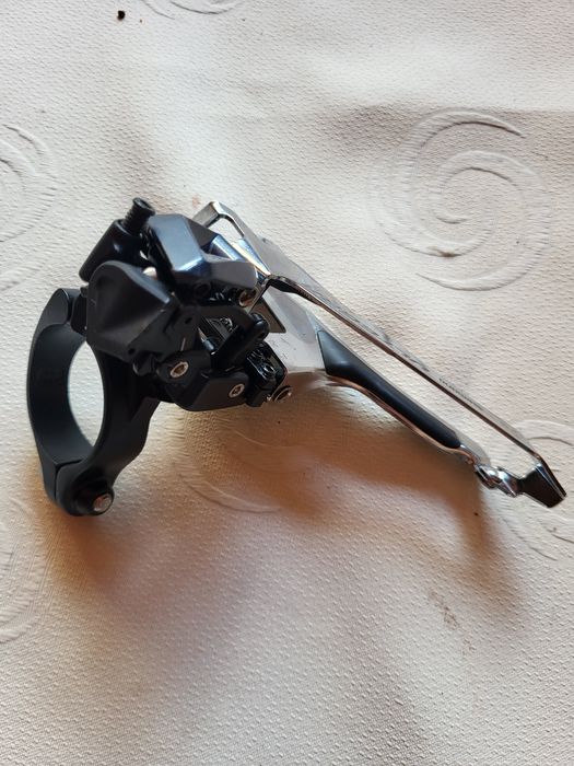 Schimbător față Shimano