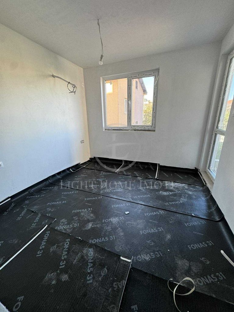 Продава се Двустаен апартамент в Пловдив, Прослав - 67 кв.м за 1239 €/кв.м - Снимка #2