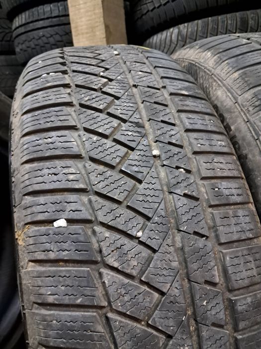 Anvelope second iarna 235 60 R18 Continental