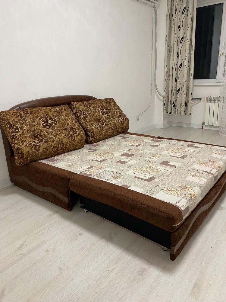 Продам диван срочно