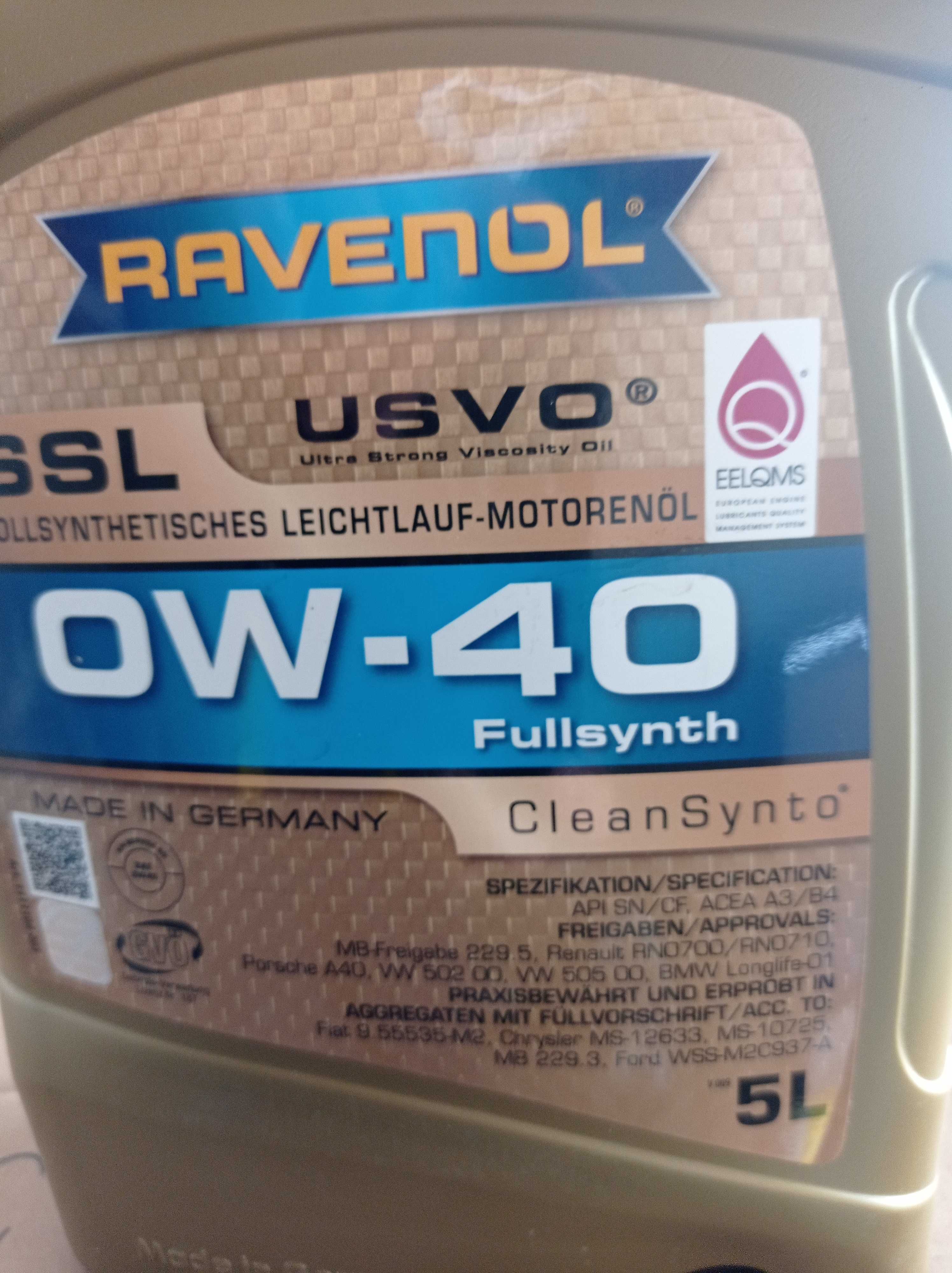 Масло Ravenol за обслужване на двигател 0w40