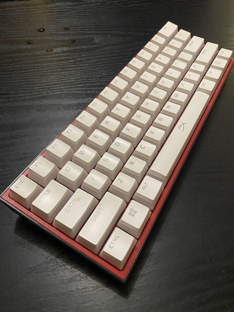 Механична геймърска клавиатура Redragon FIZZ RGB