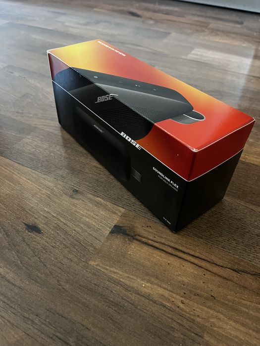 Bose soundlink flex 2-nd generation.