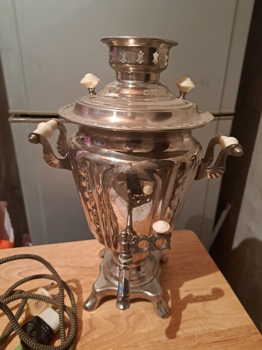 Ретро Самоварь электро