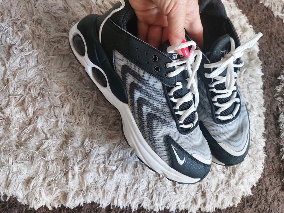 Маратонки Nike air max tw