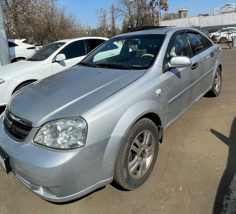 Lacetti 1.8 мотор, 2011 автомат. Краски нет! Чистая.