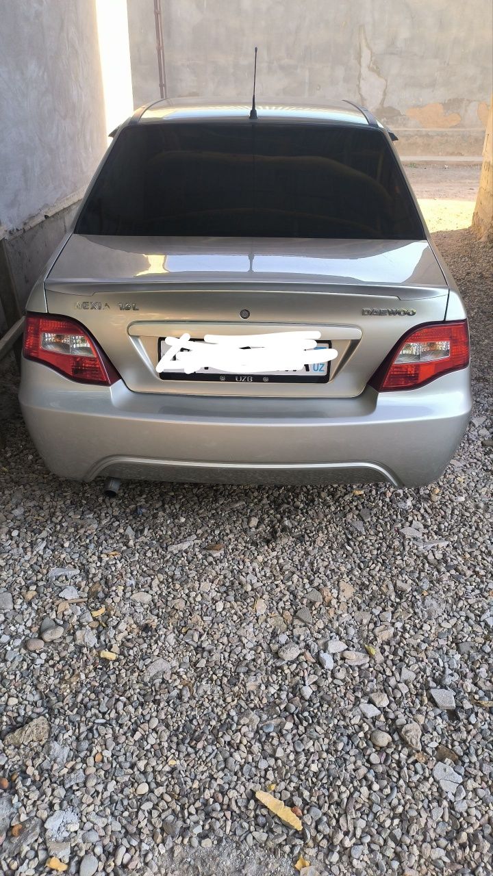 Nexia2 1.6 xolati yaxshi oldi orqa butun