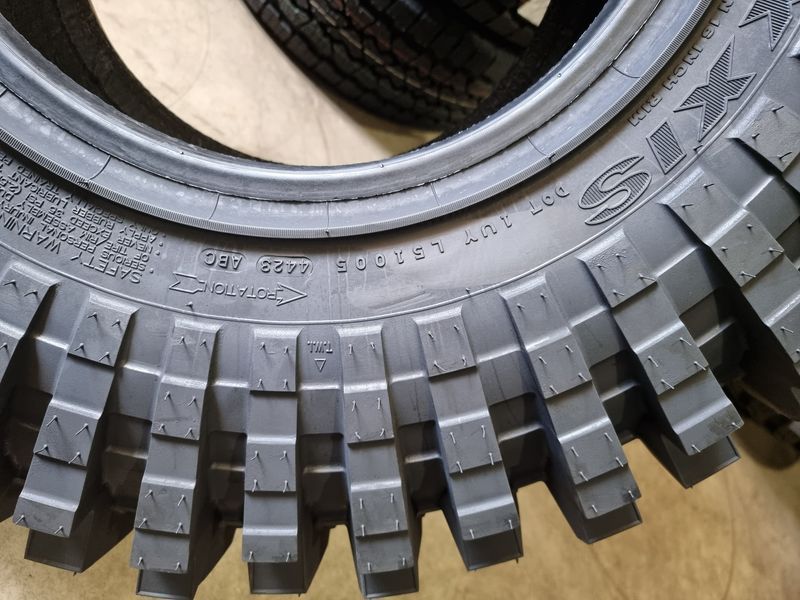 37x12.50r16//37х12.50-16 MAXXIS Trepador 4бр