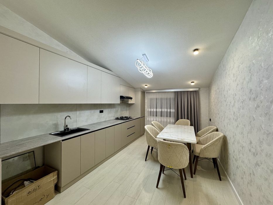 3х комнатная квартира, на 6 этаже. Шота Руставели