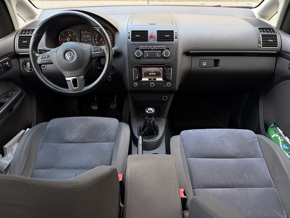 Volskwagen Touran 2.0, 2011,7 locuri