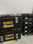 Vand cutii(valize)Dewalt.