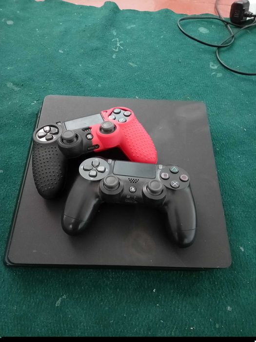 Playstation 4 slim  500 Gb holati ideal