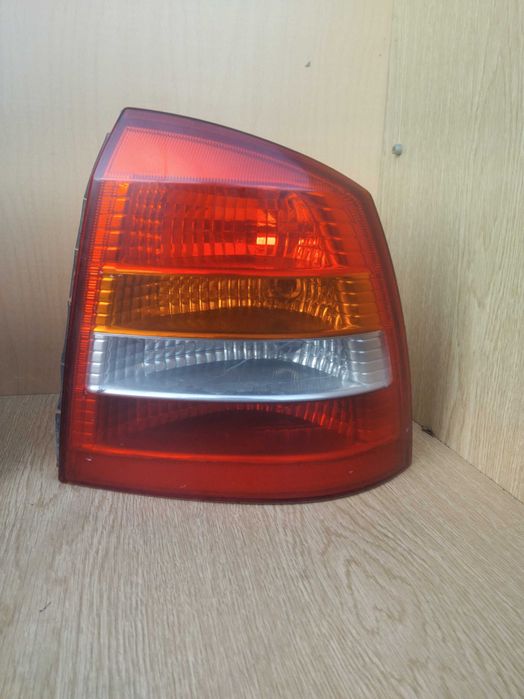 Десен стоп за опел астра г