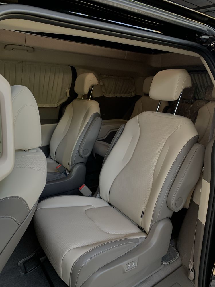 Kia Carnival Highlimousine yengi moshina