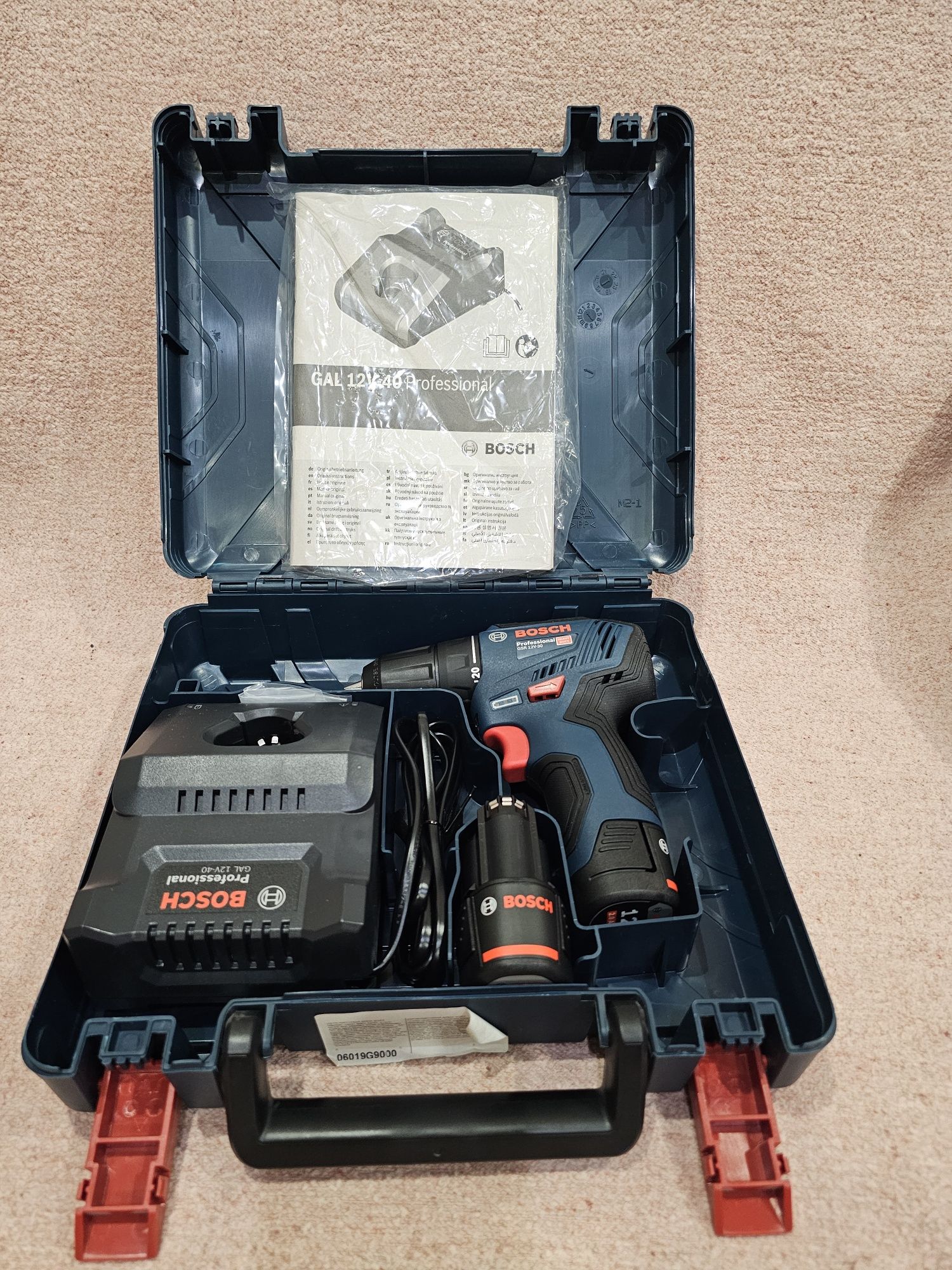Продаётся шуруповерт bosch