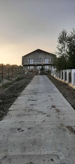 Imobil 550m2 de vanzare in bucium 600 de la omv!