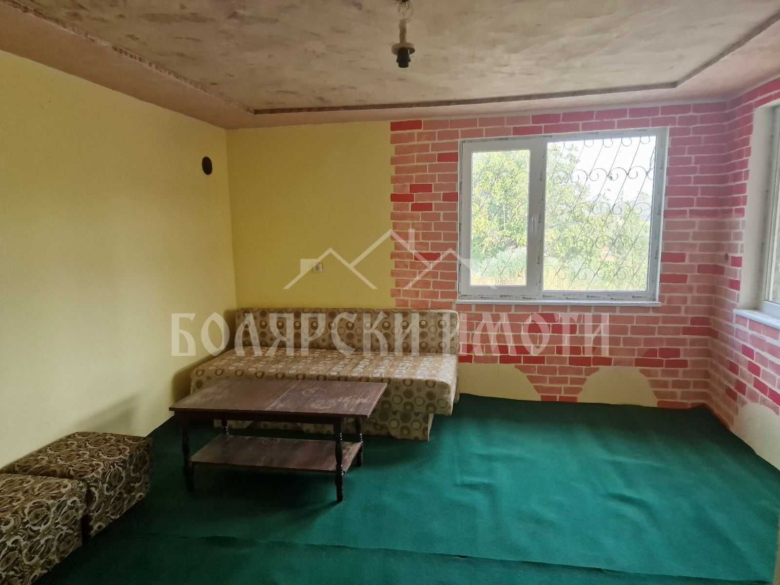 Къща с невероятна панорама в с. Самоводене