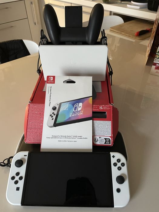 Nintendo Switch OLED – Alb – Ca Nou – Set complet + Husă + Folie nouă