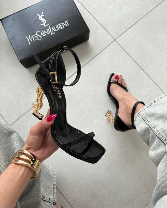 Сандали обувки на ток дамски