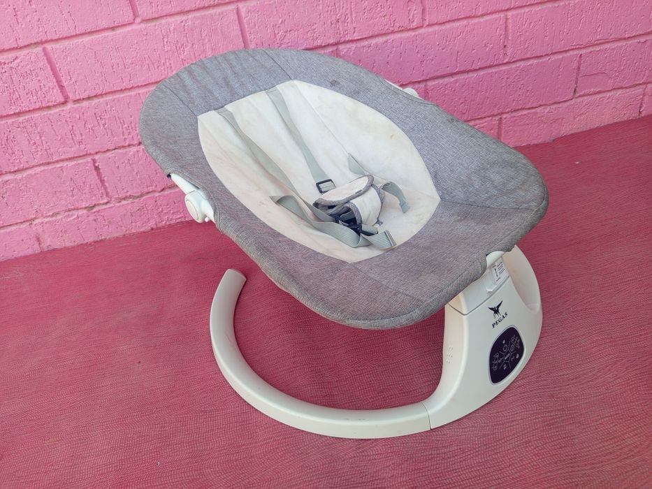 Продам . Шезлонг . Оригинал .