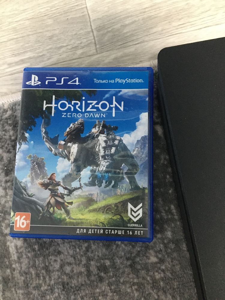 Продам Playstion 4