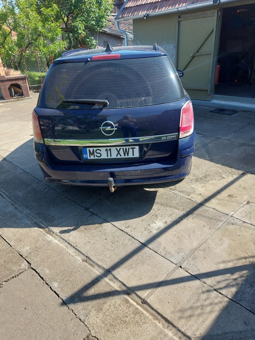 Vând Opel astra h 1.9 cdti an fabricație 2005