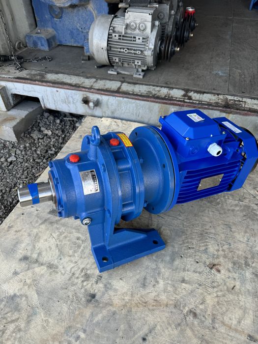 XWD2 XWD3 XWD4 XWD5 мотор редуктор цилиндрический электродвигатель квт