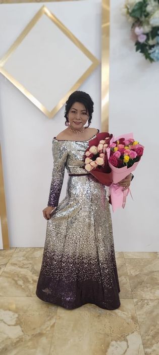 Красиаое Вечернее платье