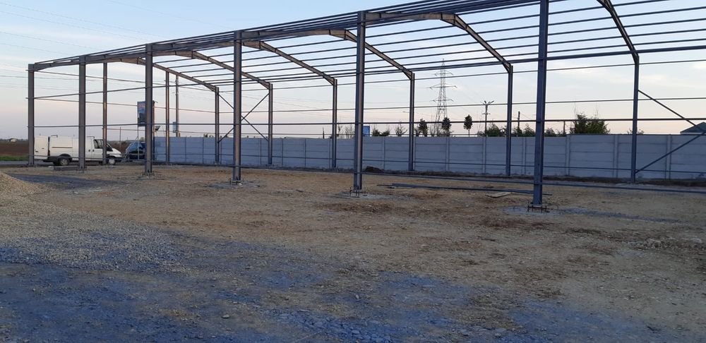 Vând hala/structura metalica.
420mp.
Lățime 14 metri.
Lungime 30 metri