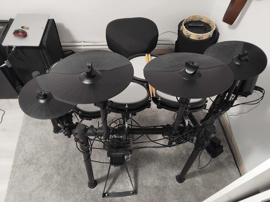 Tobe electronice Alesis Nitro Max + Pachet expansiune