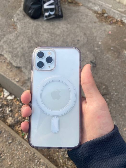 iPhone 11 pro idiyal