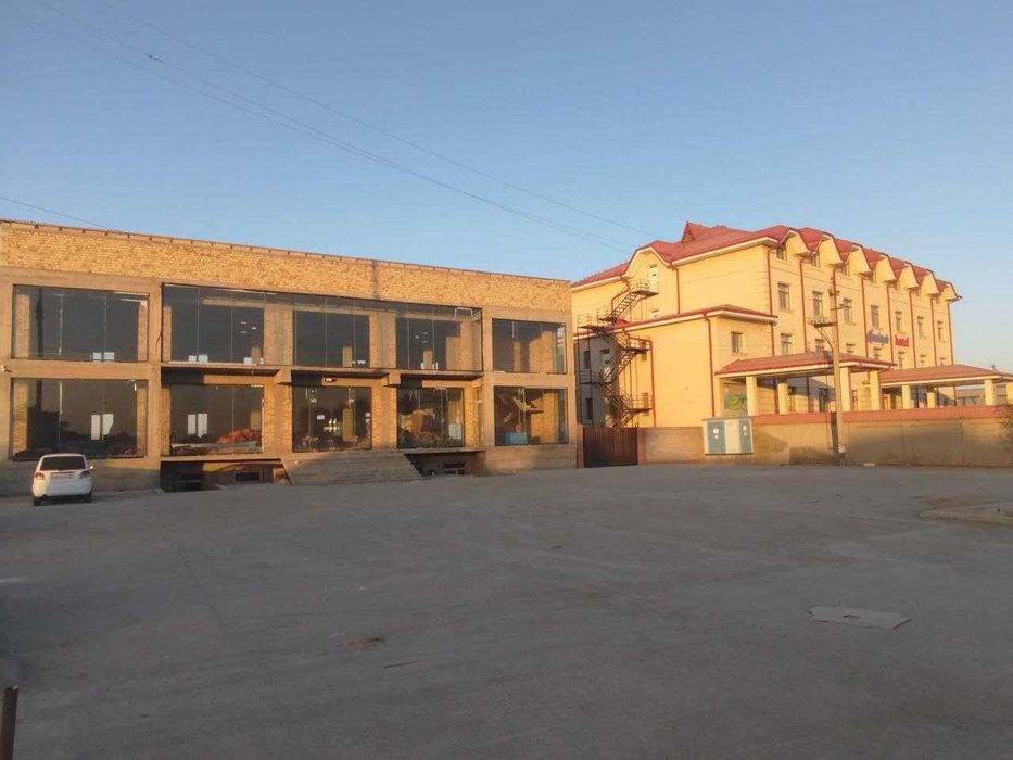 Офис ёки дукон учун ижарага 2 каватли (+подвал) бино, 1000 м2 (3*336).