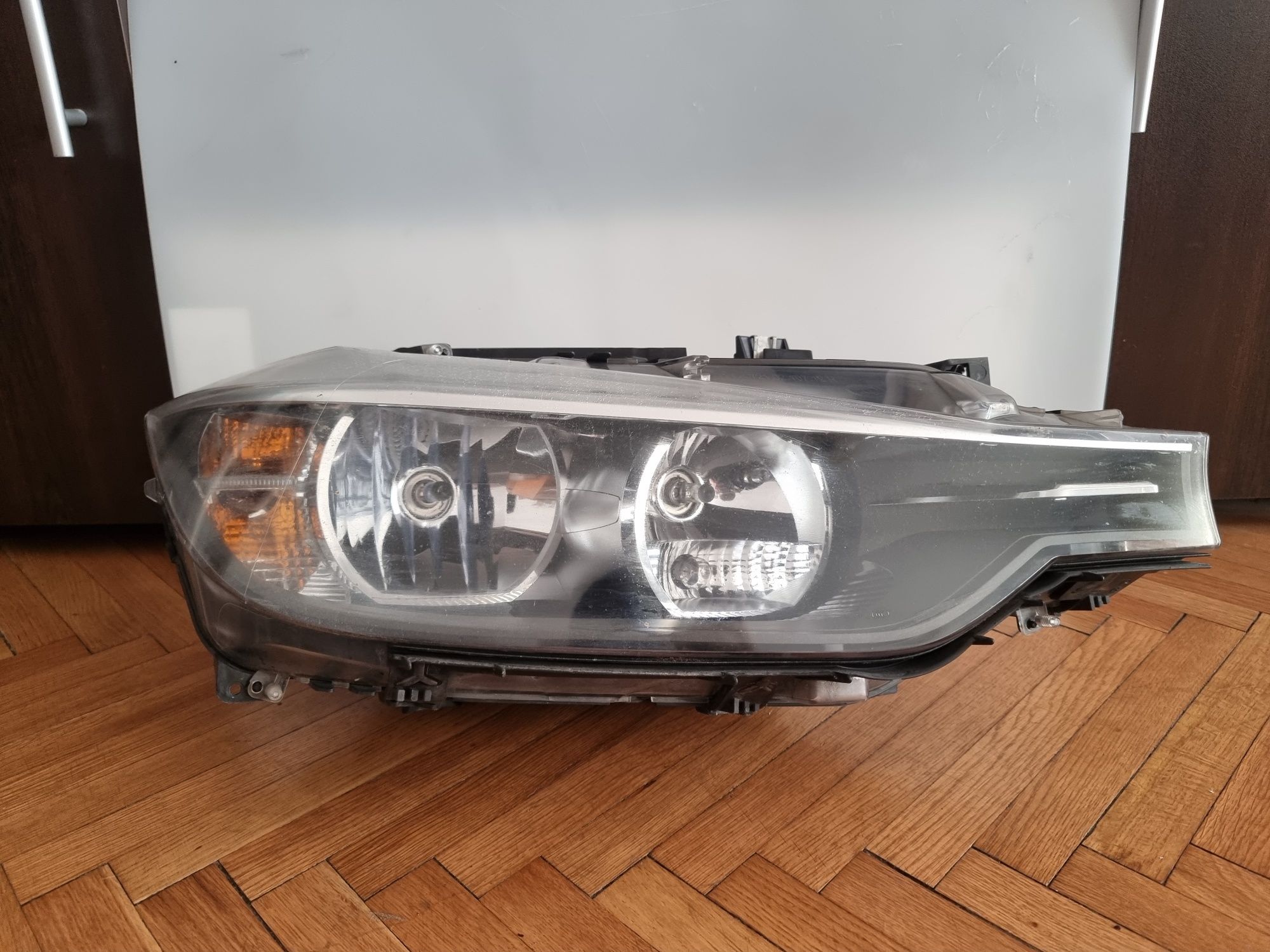 Фарове  за BMW F30 ляв и десен