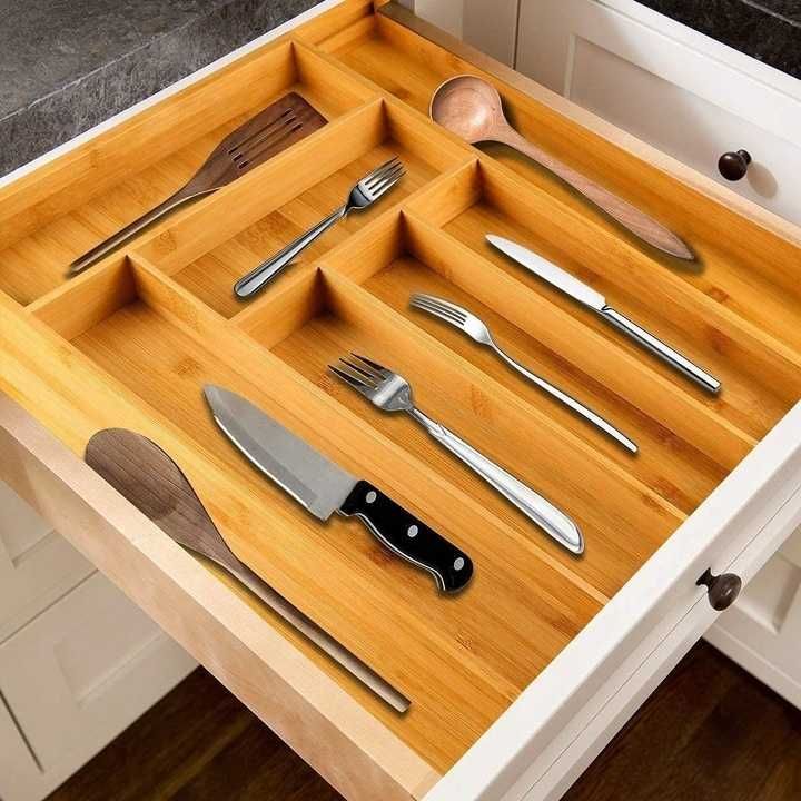 Organizator extensibil tacamuri bucatarie din bambus 6-8 compartimente