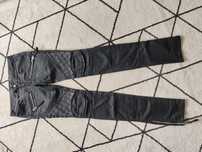 Blugi cu inserții de piele tip biker
