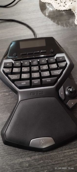 Logitech g13 gaming keyboard