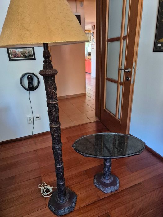 Masuta si lampadar stil japonez