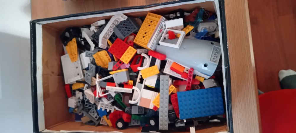 Lego de vanzare!