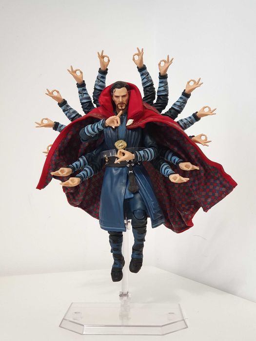 Avengers: Infinity War MAFEX No.152 Doctor Strange Action Figure