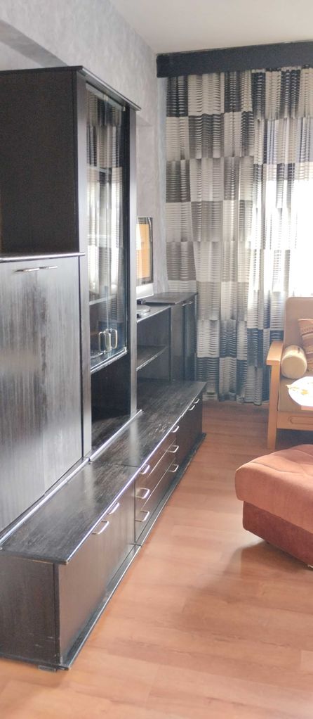 Дава се под наем Двустаен апартамент в Хасково, Училищни - 58 кв.м за 204 € - Снимка #2