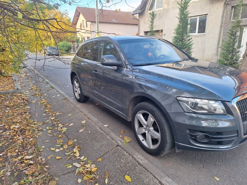 Vand sau schimb Audi Q5 2.0 automat