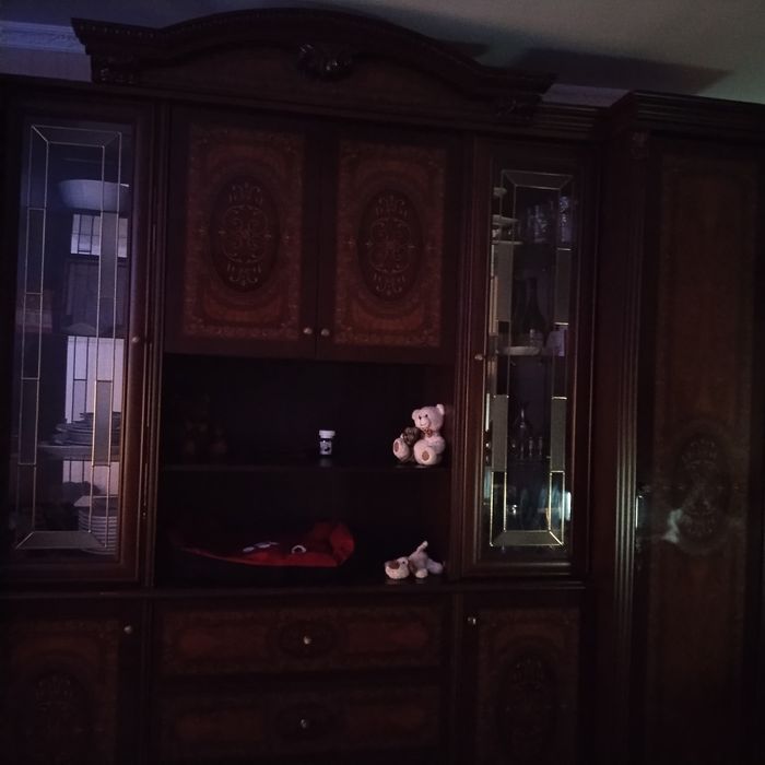 Продам Стенку для Зала или гастинной