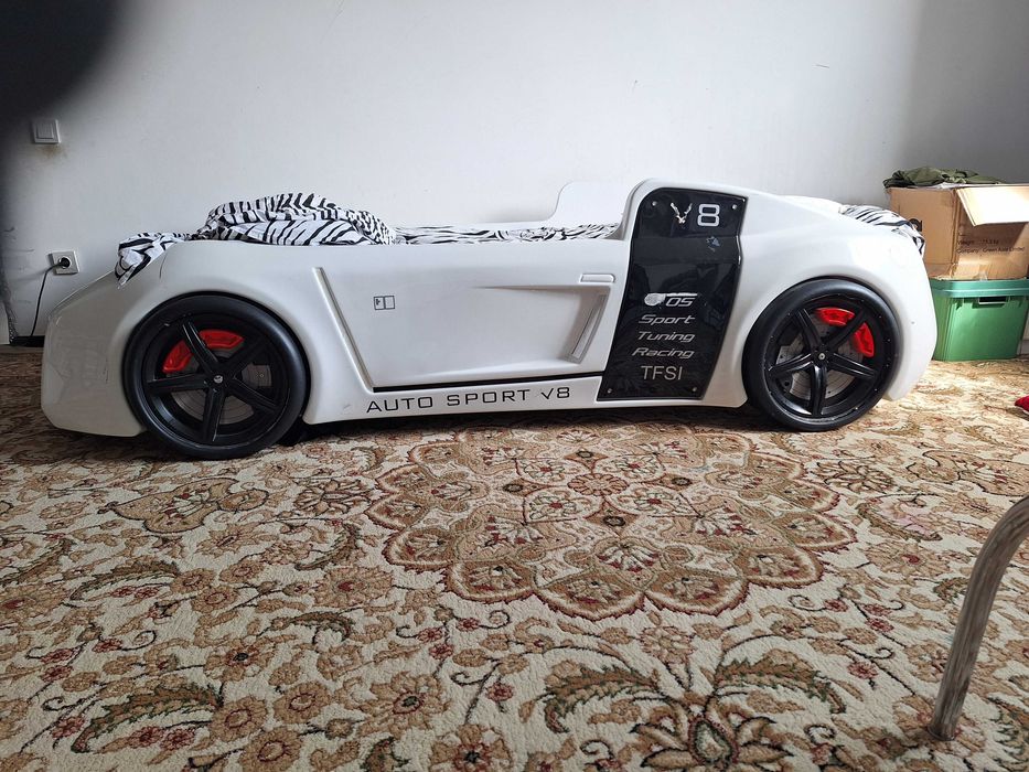 Кровать машинка, продаю 35 000тг. Торг есть