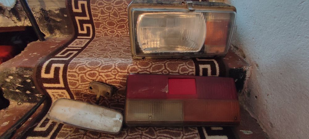 Лада 2017 фар ляв и 2 стопа оригинални и огледало