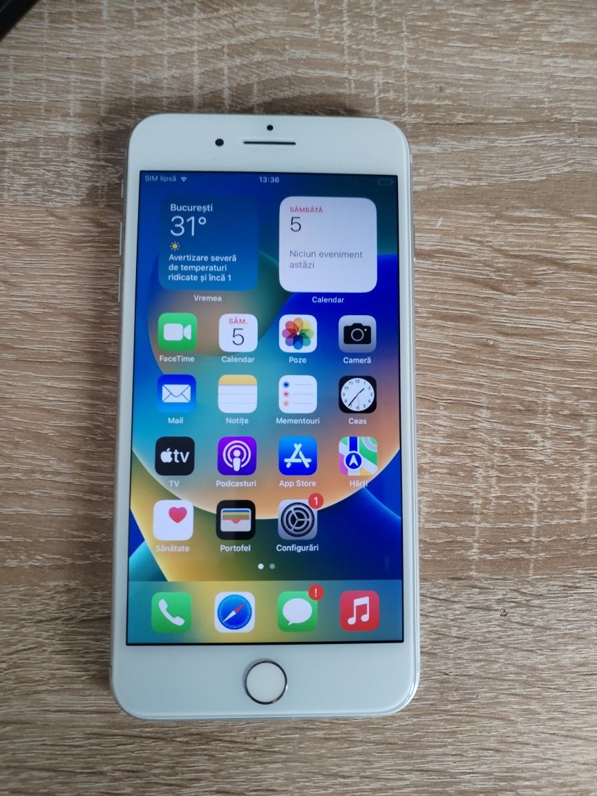 iPhone 8 plus baterie 100%