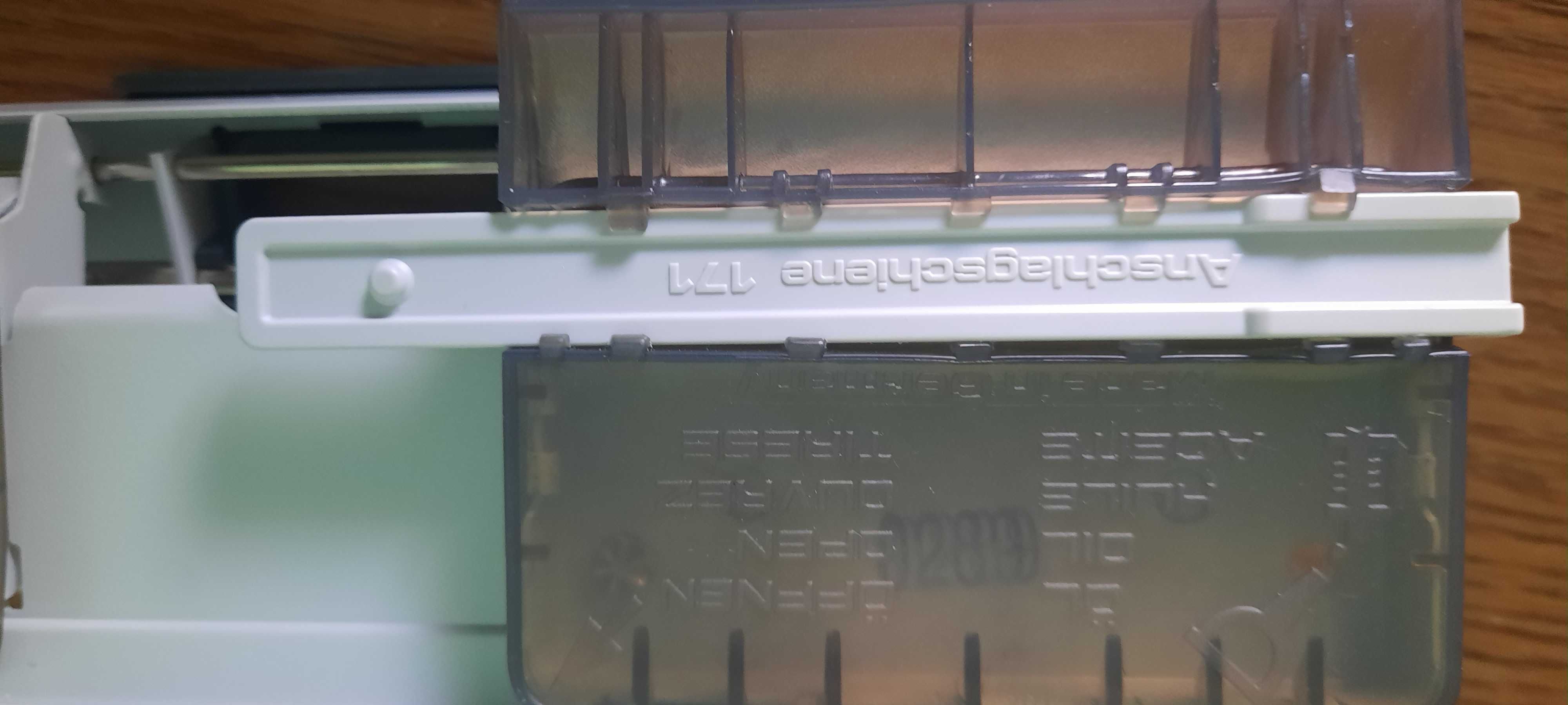 Perforator metalic LEITZ 5022 format A4, 4 perforatii