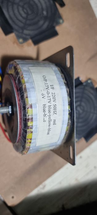 Transformator toroidal 2x17v, 6v