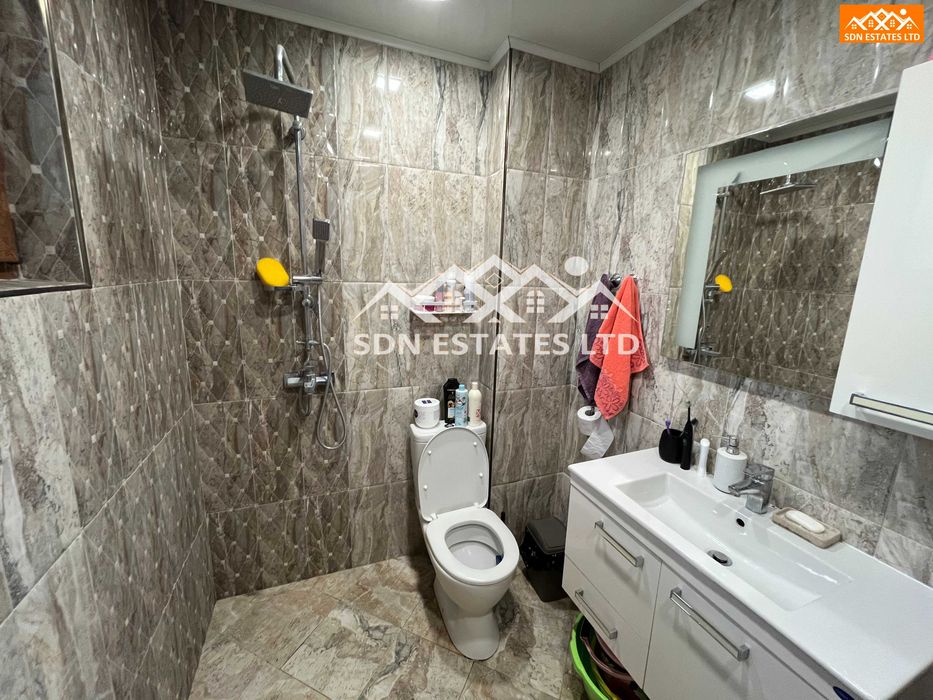 Продава прекрасен напълно обзаведен апартамент с три спални до Лидл