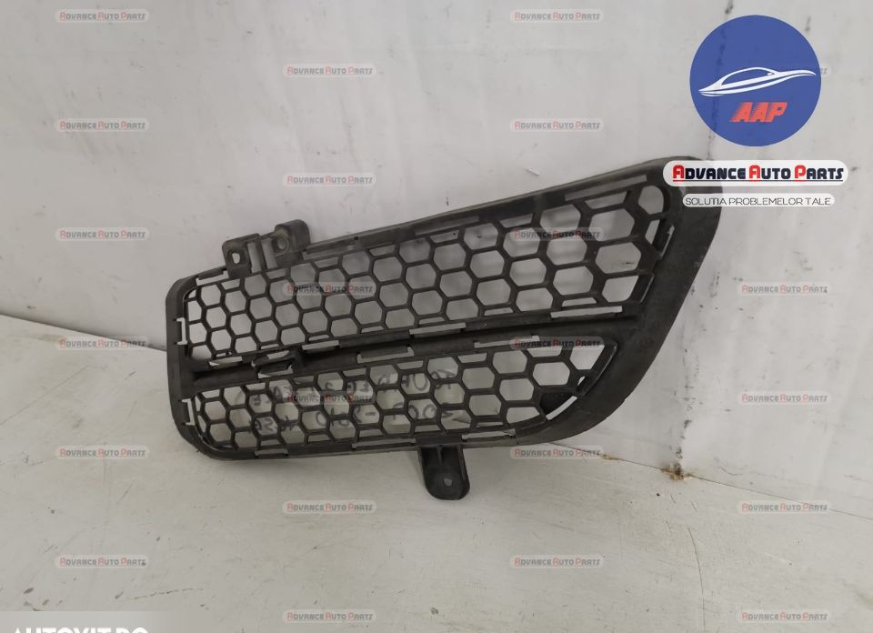 Оригинална дясна решетка за фар Фолксваген / Volkswagen Touareg 1-во п